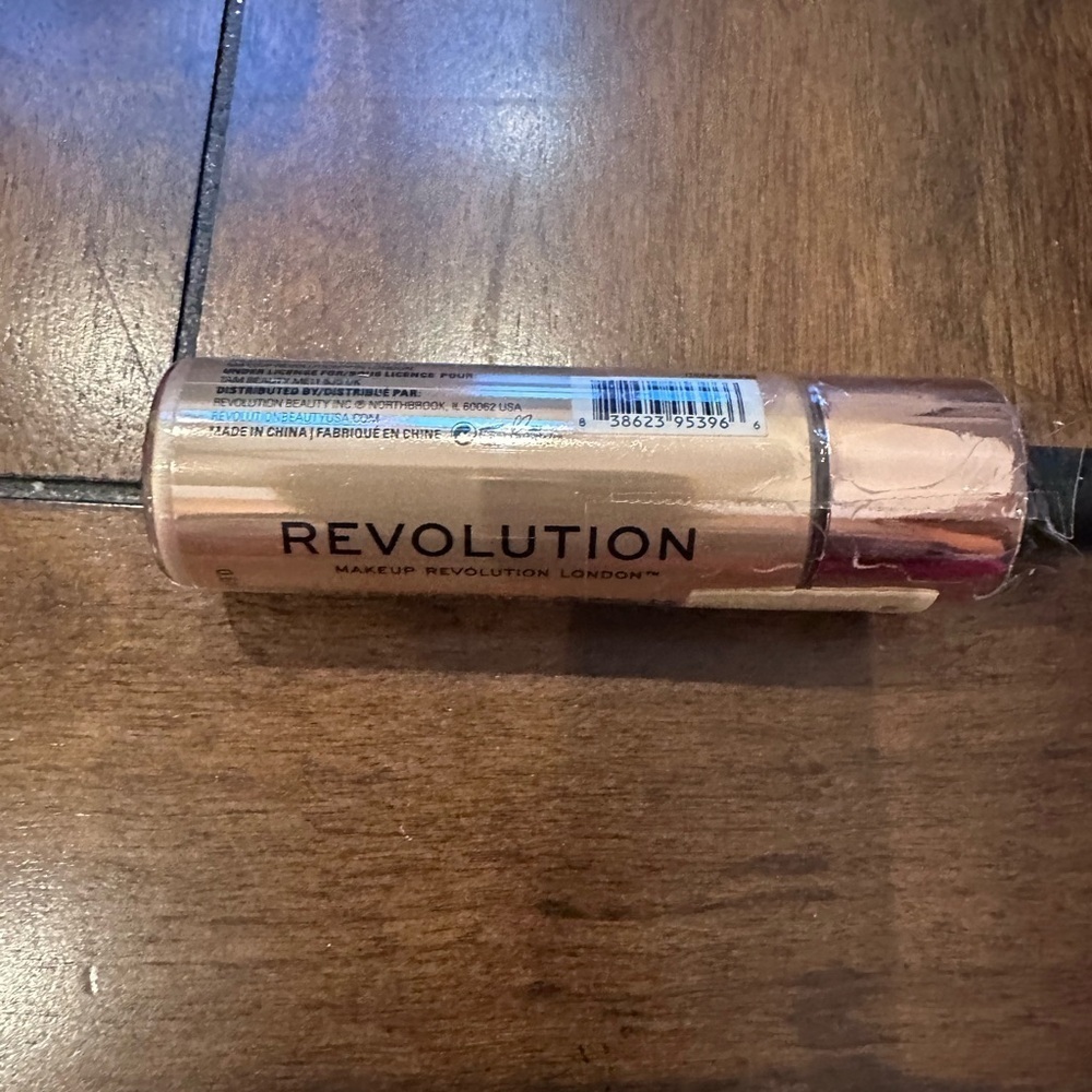Makeup Revolution Liquid
Highlighter ~ YOU PICK SHADE~